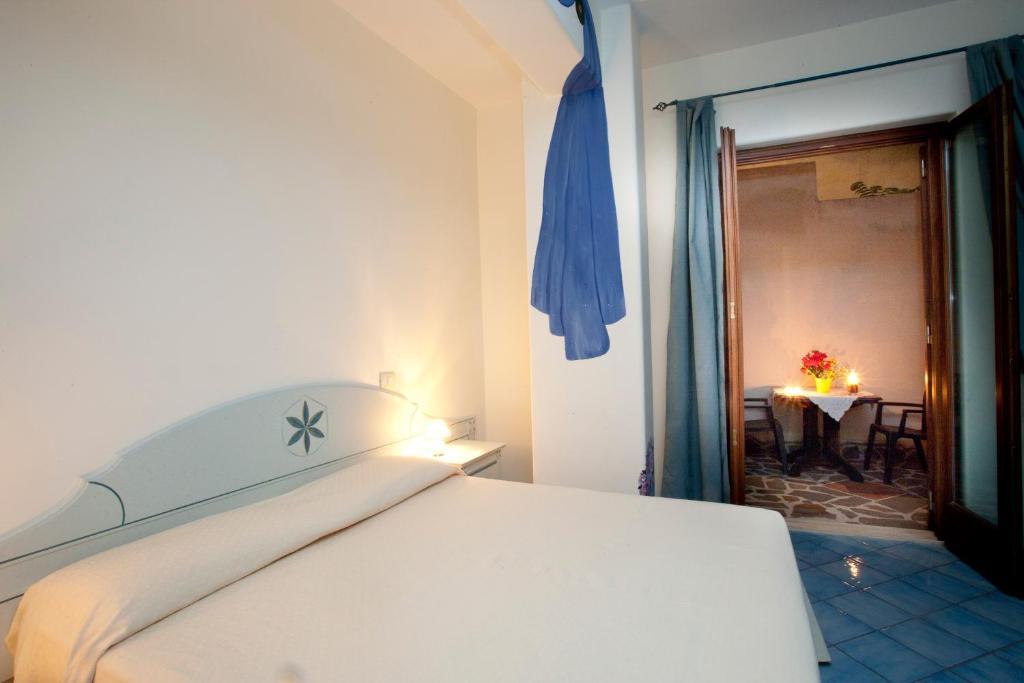 Hotel Residence Acquacalda Lipari  Habitación foto